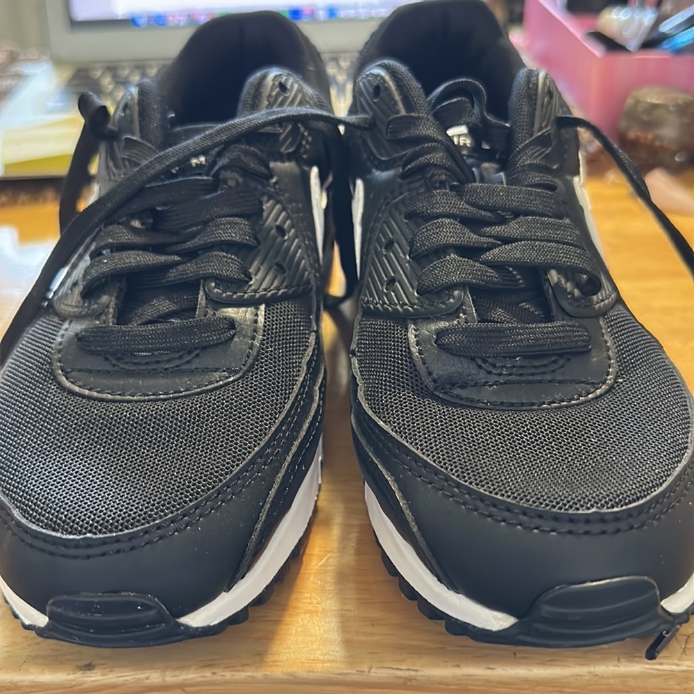 Nike Air Max Black and White Athletic Shoes - Picture 5 of 15